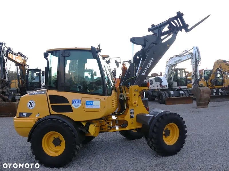 Volvo L25F / Z Niemiec / WAGA / Super Stan / - 38
