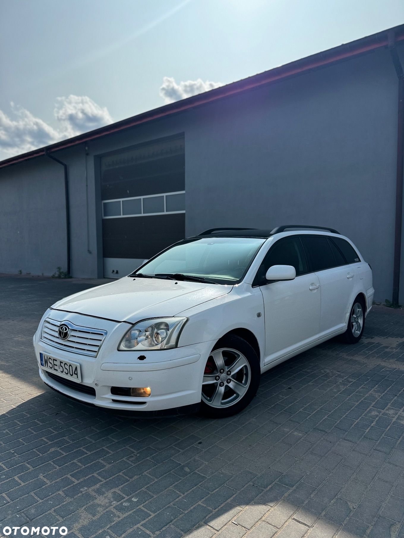 Toyota Avensis 1.8 VVT-i Luna - 1
