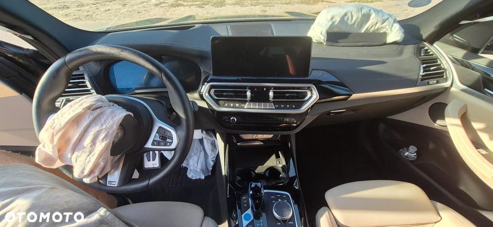 BMW iX3 80kWh Impressive - 29