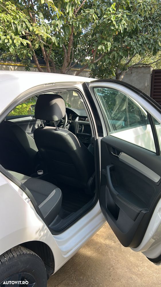 Skoda RAPID 1.4 TDI Active DSG - 13