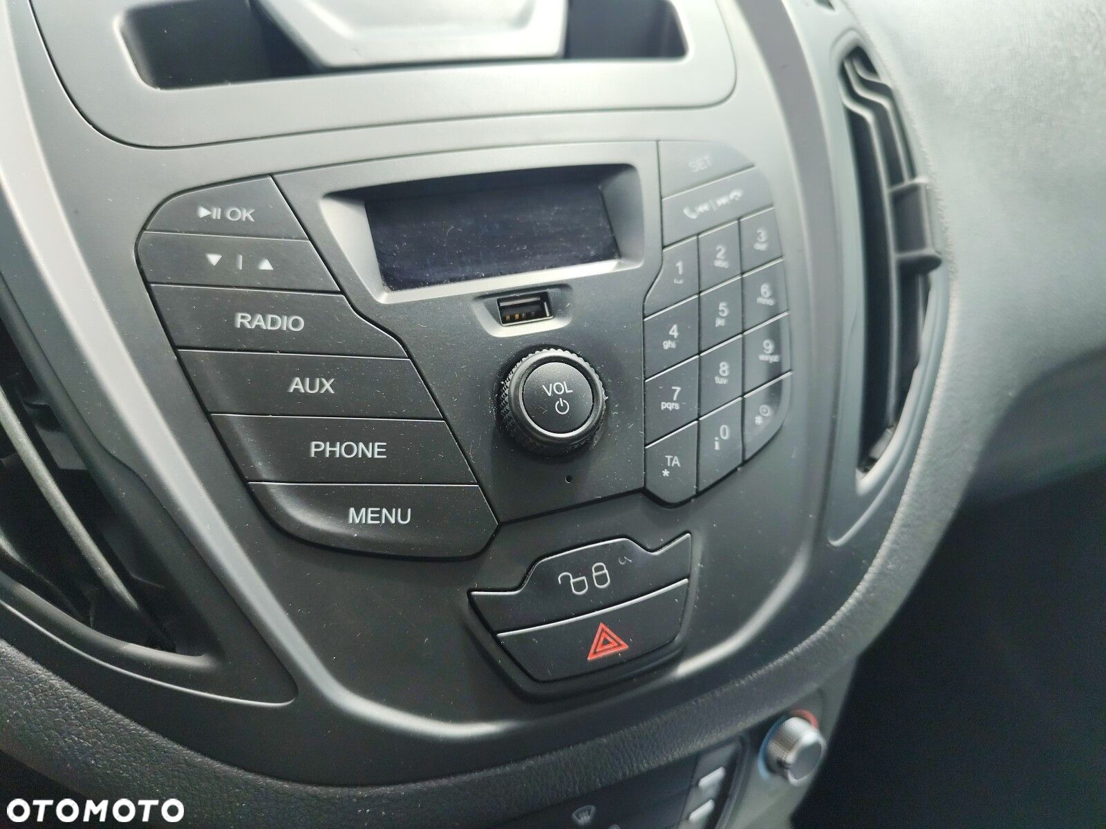 Ford transit-courier - 20