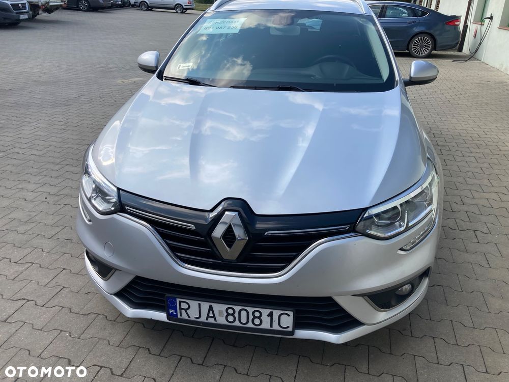 Renault Megane 1.5 Blue dCi Business - 11