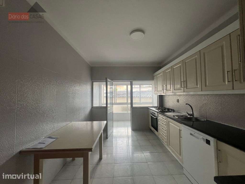 Apartamento T3 Bairro Norton de Matos - Coimbra - Portugal - Grande imagem: 4/20