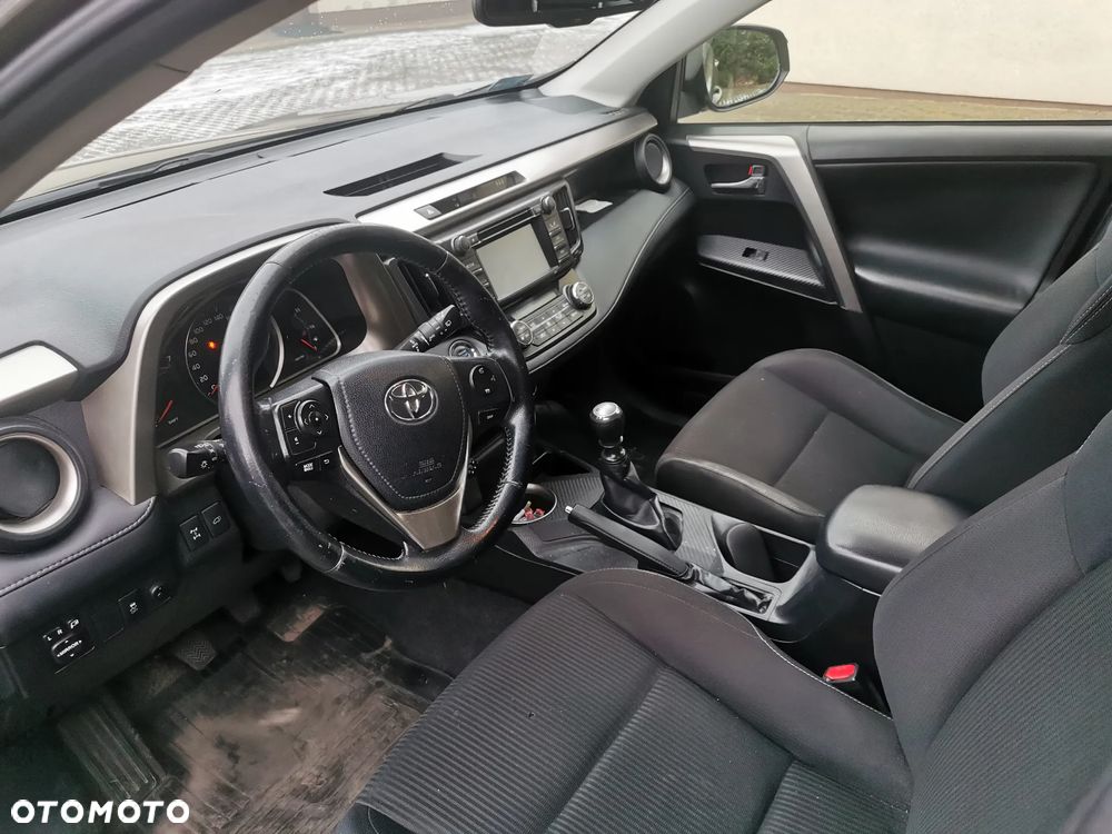 Toyota RAV4 2.0 D-4D Premium - 4