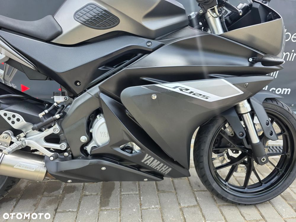Yamaha YZF - 21