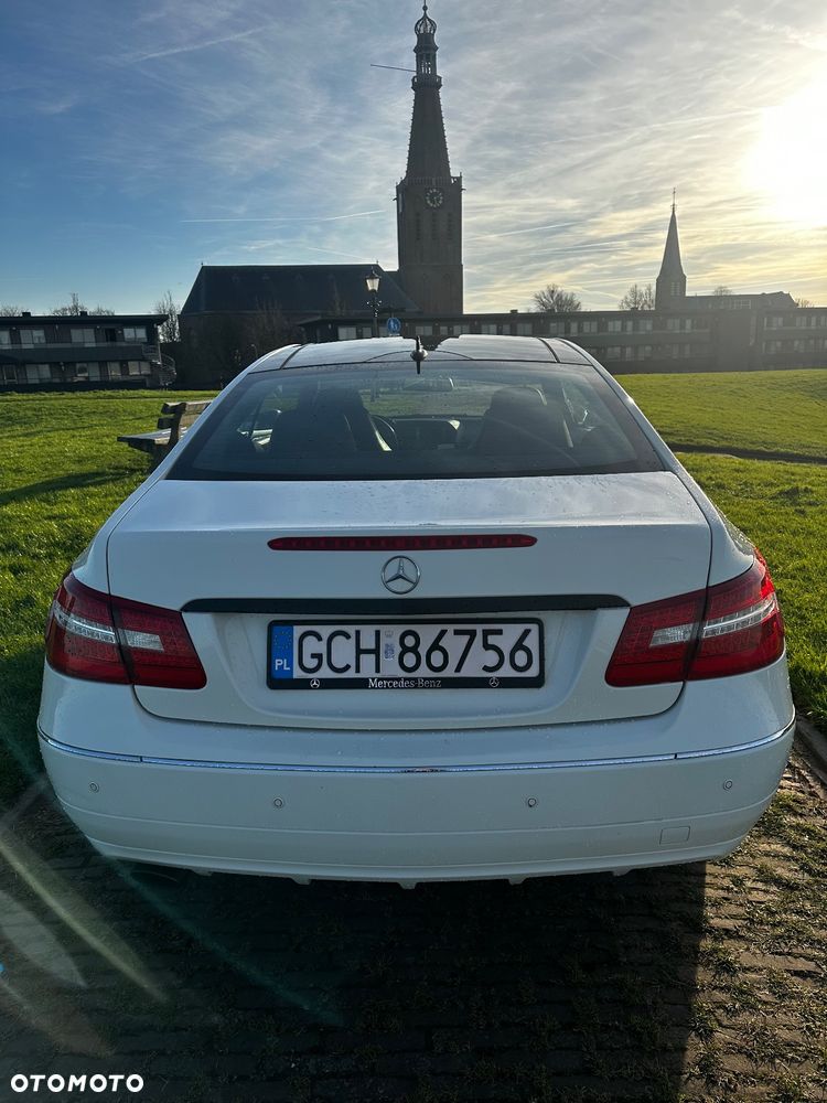 Mercedes-Benz Klasa E 200 CGI BlueEffICIENCY - 5