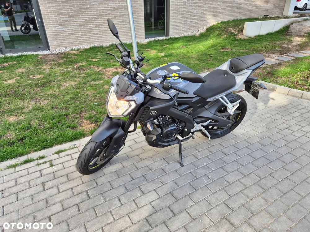 Yamaha MT - 12