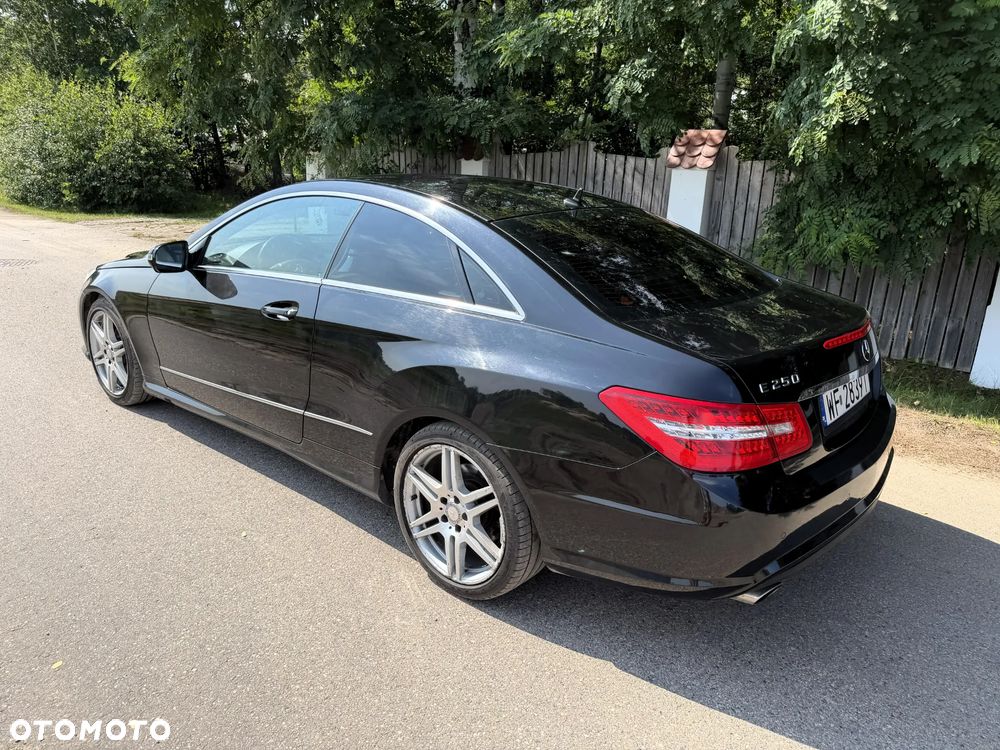 Mercedes-Benz Klasa E 250 CDI DPF BlueEFFICIENCY Automatik Elegance - 38