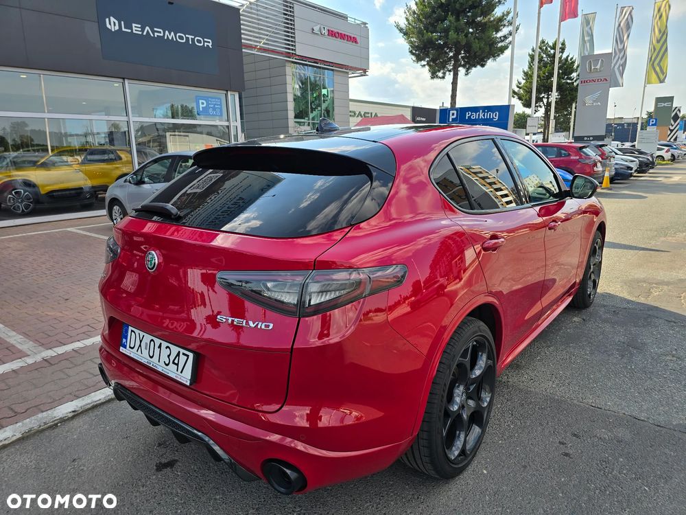 Alfa Romeo Stelvio 2.0 Turbo Tributo Italiano Q4 - 9