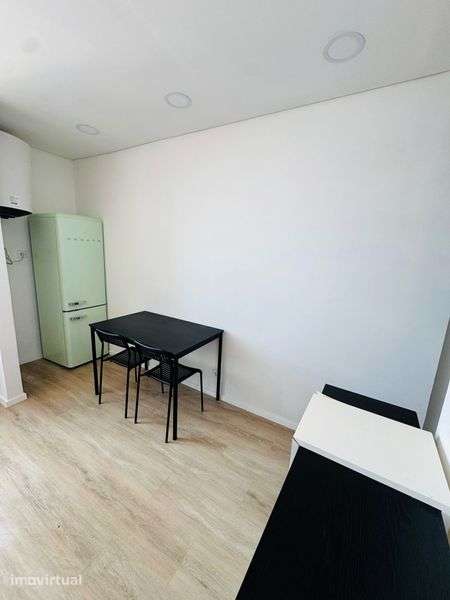 T2 Remodelado a Estrear na Brandoa – 1.100€ - Grande imagem: 2/12