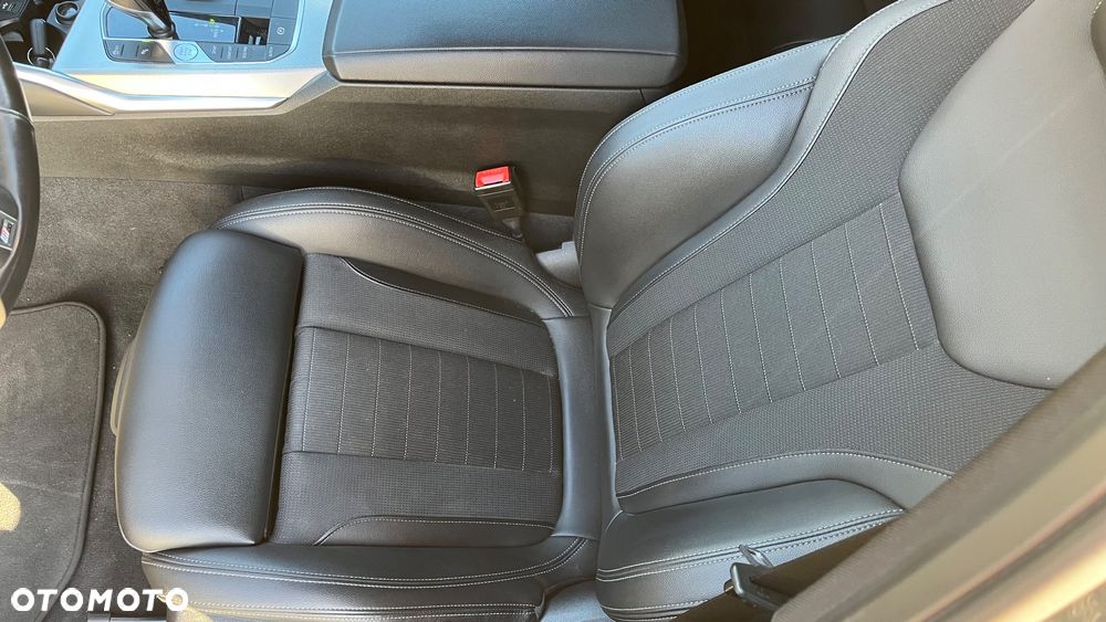 BMW Seria 3 320d Sport Line Sport - 25