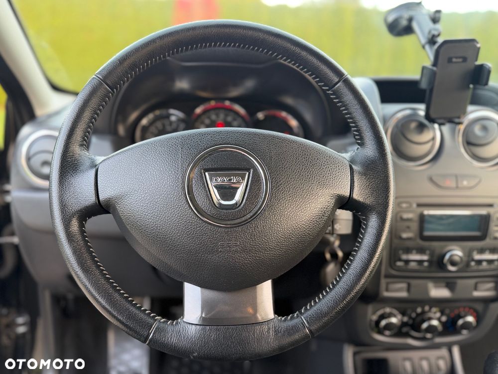 Dacia Duster 1.2 TCe Celebration - 32