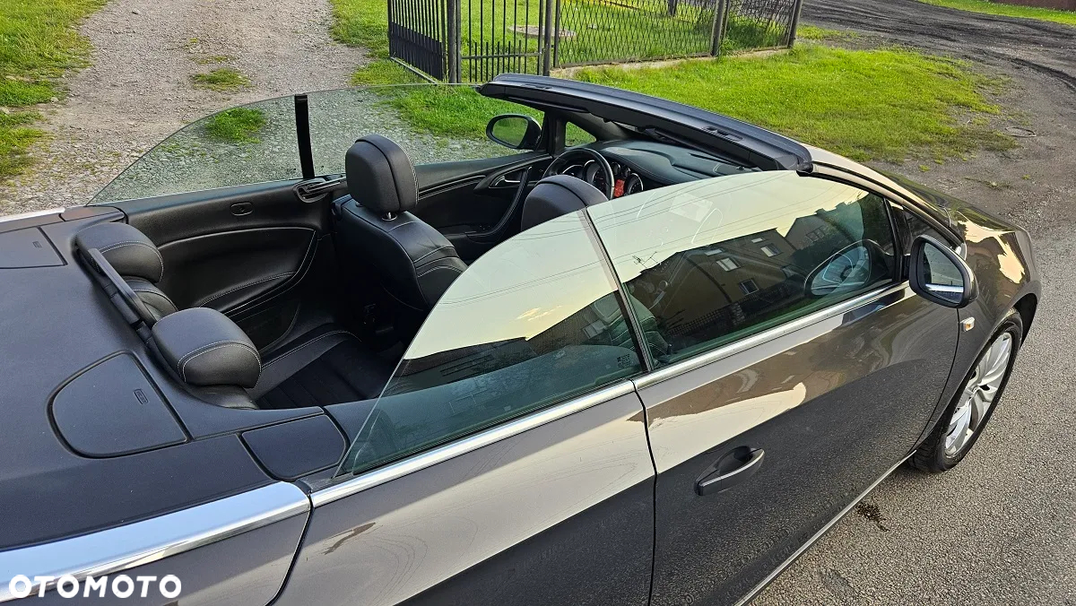 Opel Cascada 1.4 T Cosmo S&S - 23