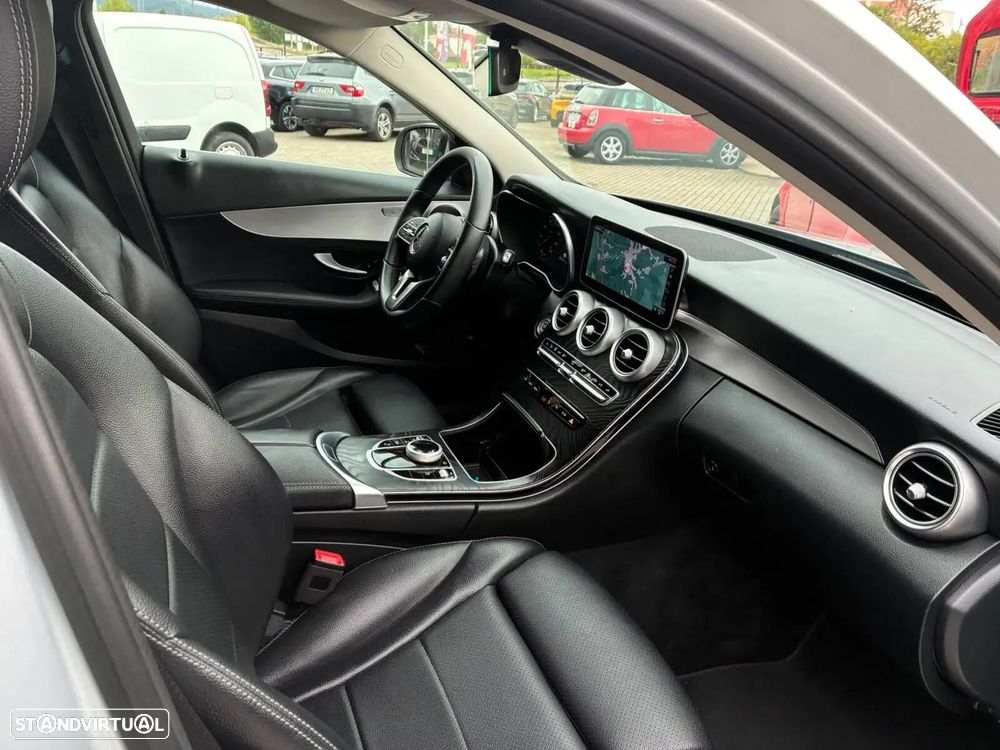 Mercedes-Benz C 300 - 36