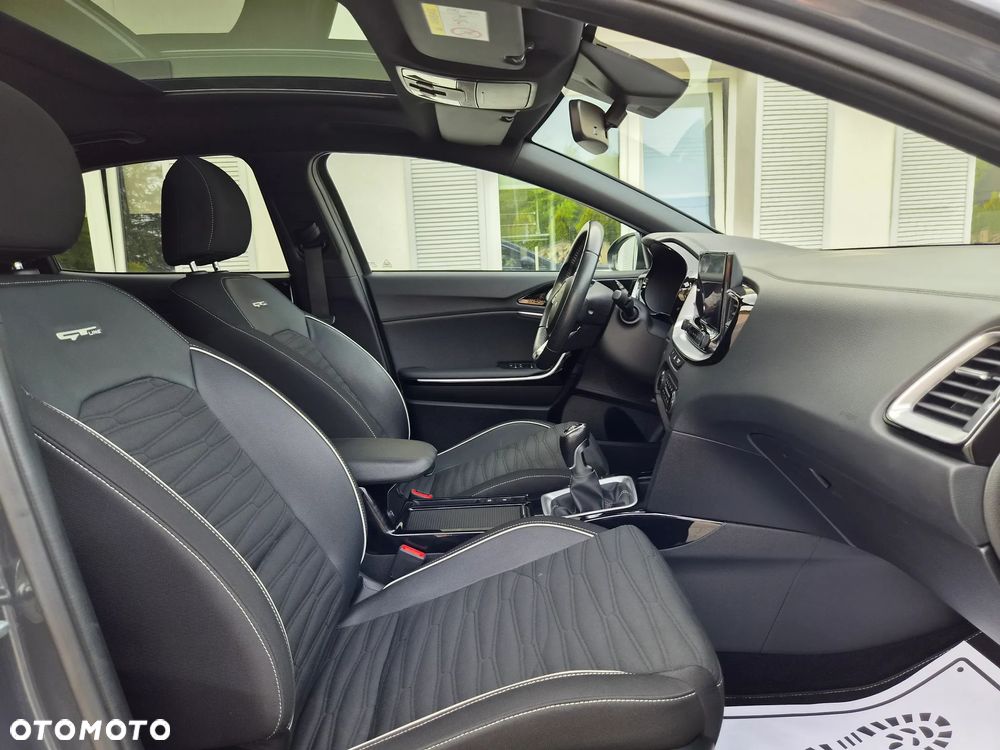 Kia XCeed - 18