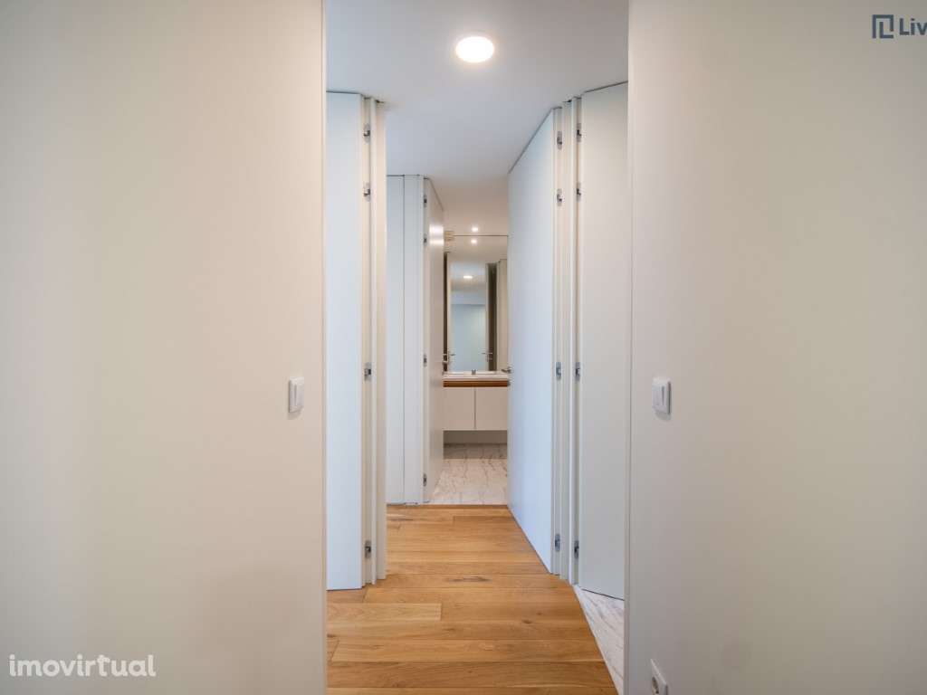 Apartamento T2 na Rua Duque de Loulé - Grande imagem: 3/14