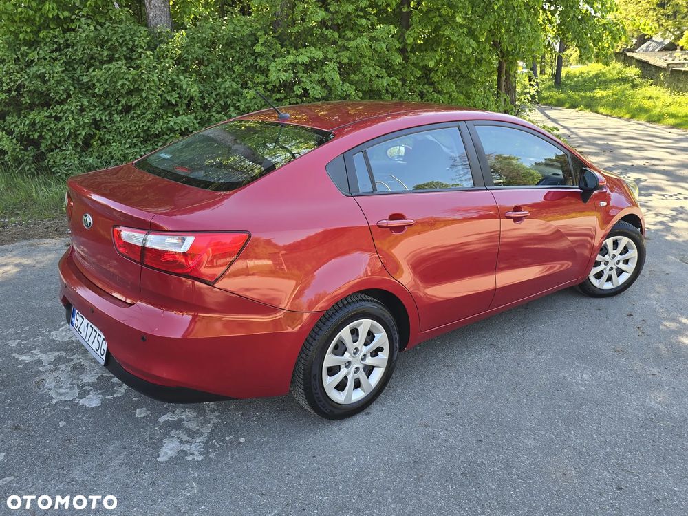 Kia Rio 1.2 L - 22