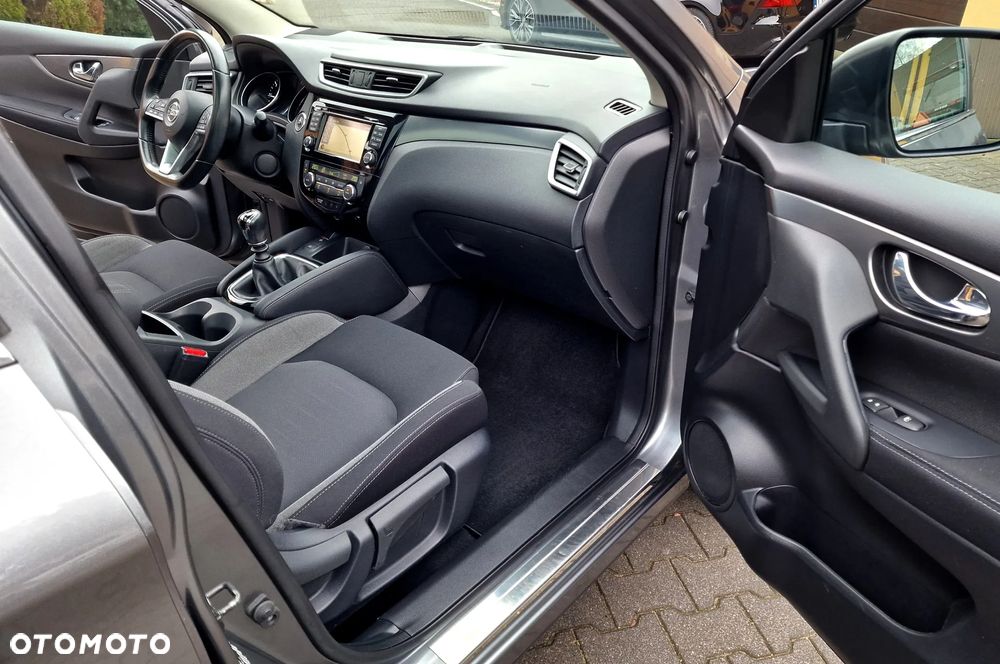 Nissan Qashqai 1.5 dCi N-Connecta - 31