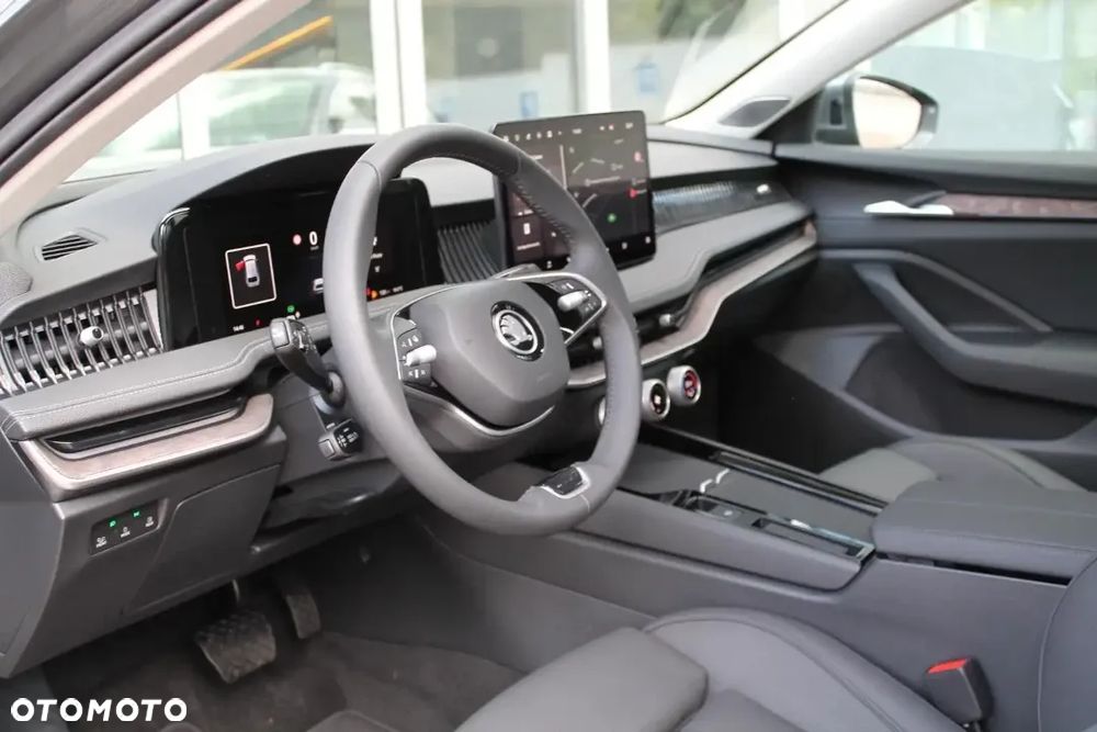 Skoda Superb 2.0 TDI SCR 4x4 L&K DSG - 8