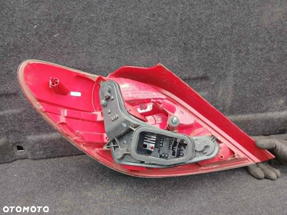 Peugeot 207 lift lampa tylna lewa, prawa - 6