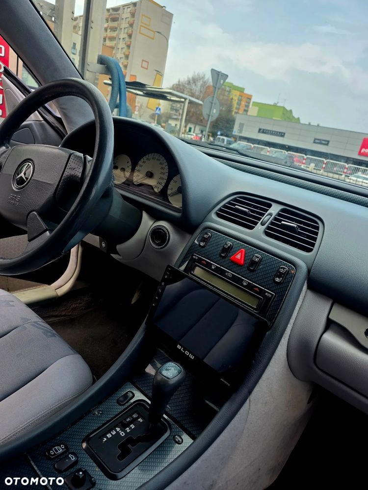 Mercedes-Benz CLK 320 - 11