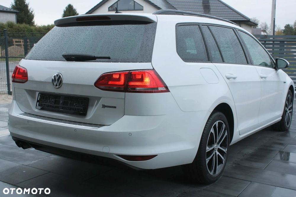 Volkswagen Golf - 17