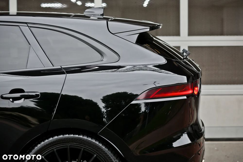 Jaguar F-Pace - 24