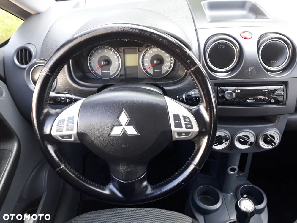 Mitsubishi Colt CZ3 1.3 Invite - 37