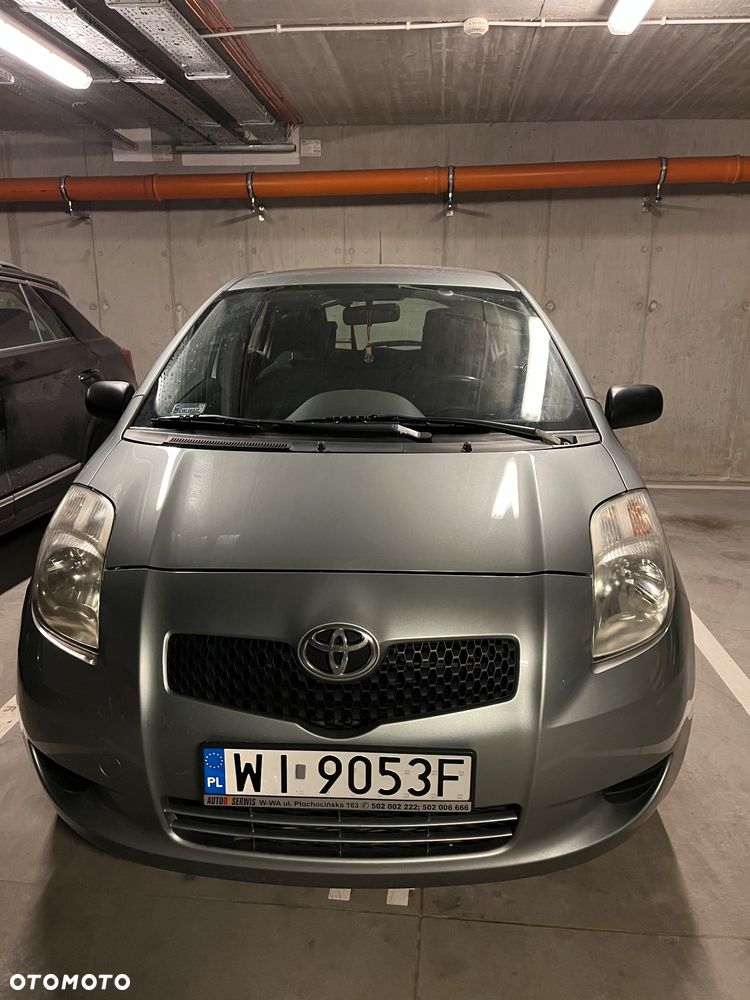 Toyota Yaris - 1