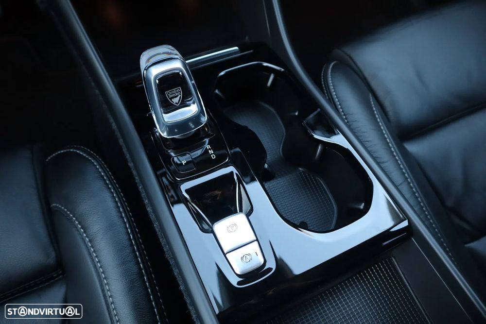 Volvo XC 40 1.5 T5 PHEV Inscription - 40