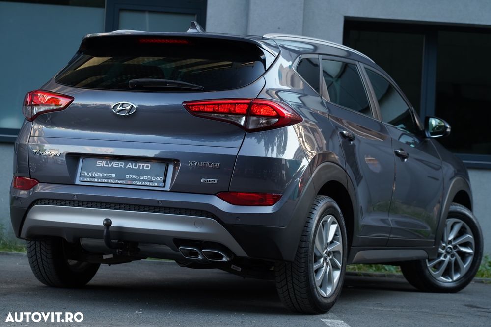 Hyundai Tucson 2.0 CRDI 4WD 6MT Premium - 29