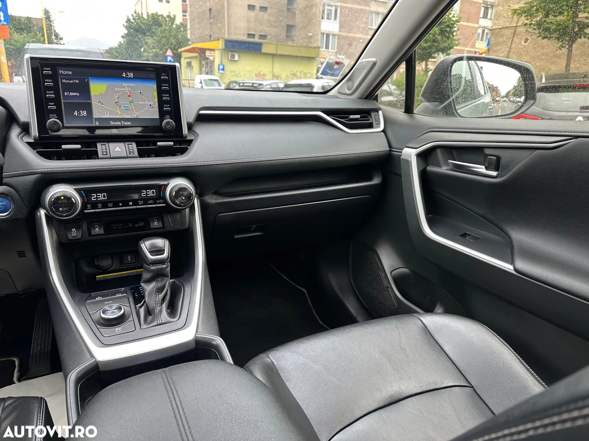 Toyota RAV4 2.5 Hybrid VVT-iE 4x4 Luxury - 12