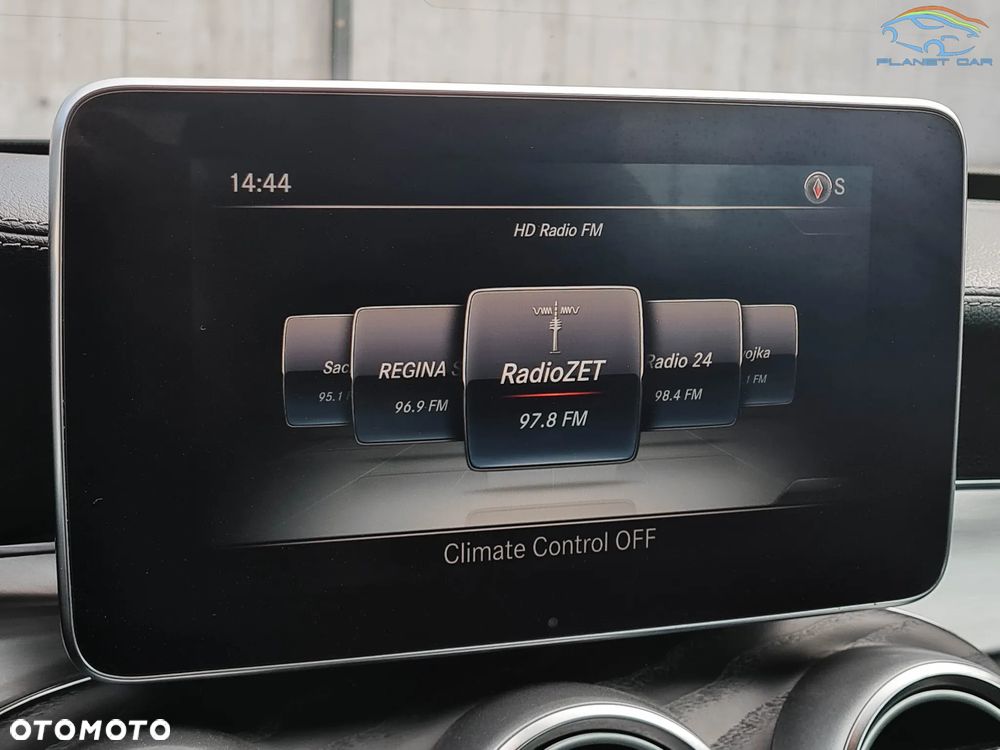 Mercedes-Benz Klasa C 300 4Matic 9G-TRONIC AMG Line - 33