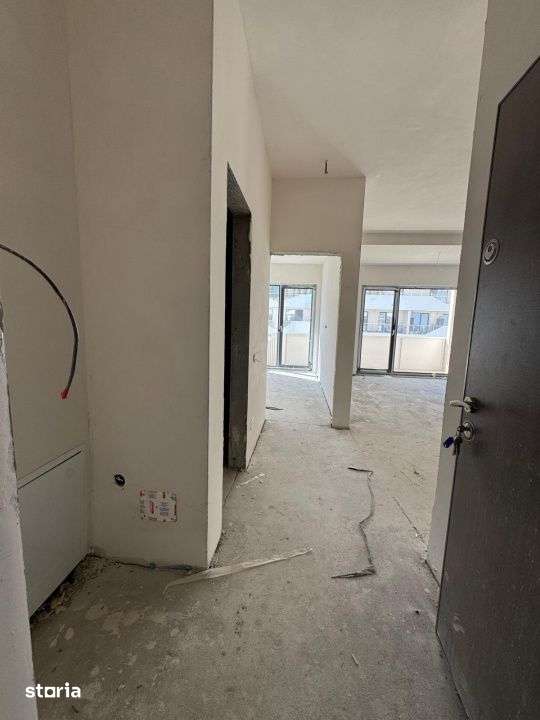 apartament cu 2 camere,balcon si parcare, zona Eroilor — fotografia 1