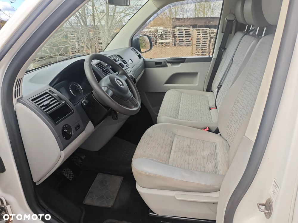 Volkswagen TRANSPORTER T5 - 5