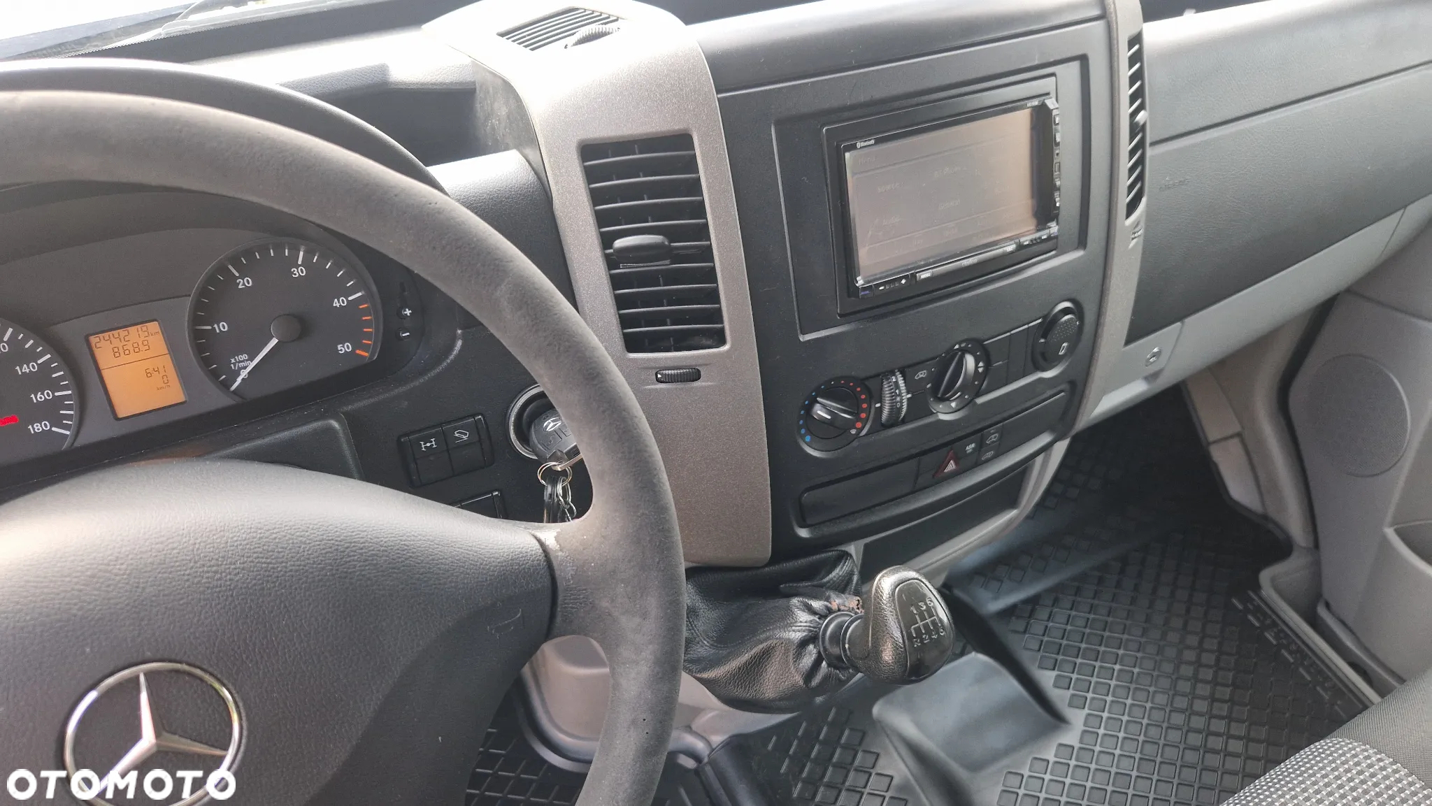 Mercedes-Benz Sprinter  319 4 x 4 V6 3.0 l - 12