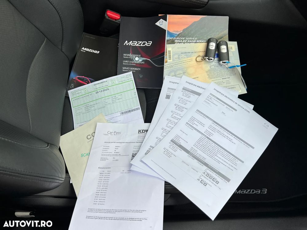 Mazda 3 SKYACTIV-D 105 NAKAMA - 9