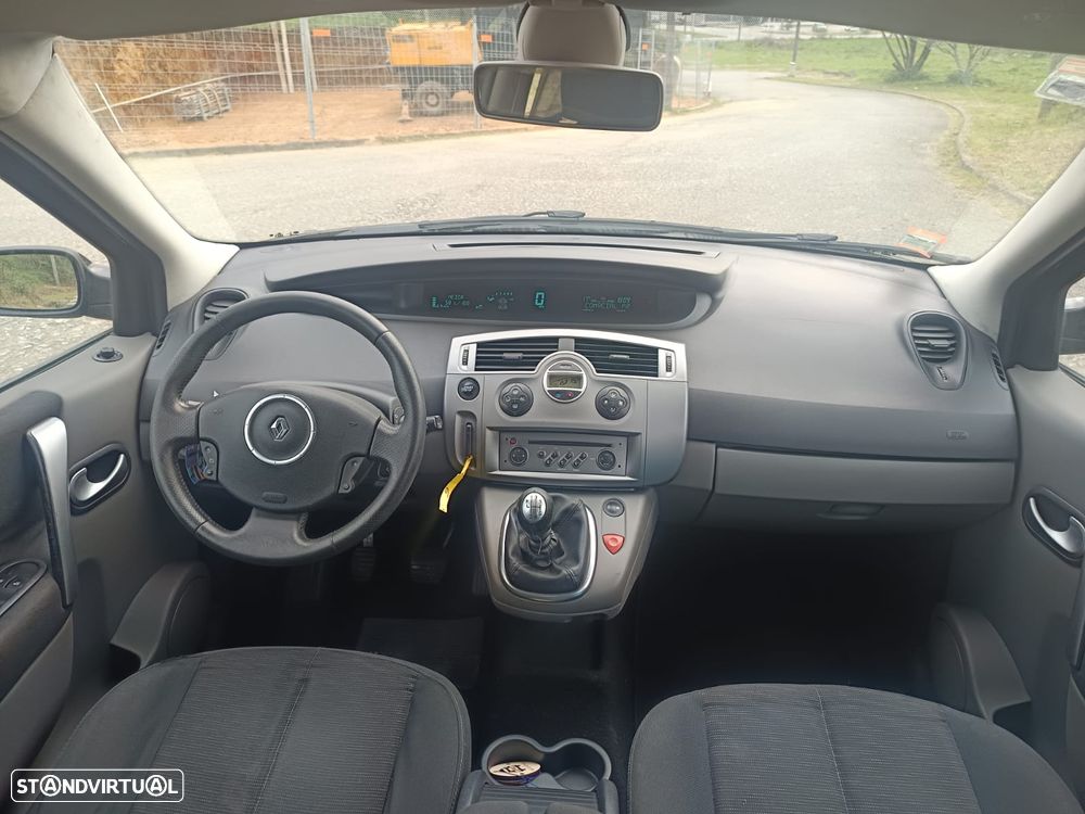 Renault Scénic 1.5 dCi Dynamique S - 11