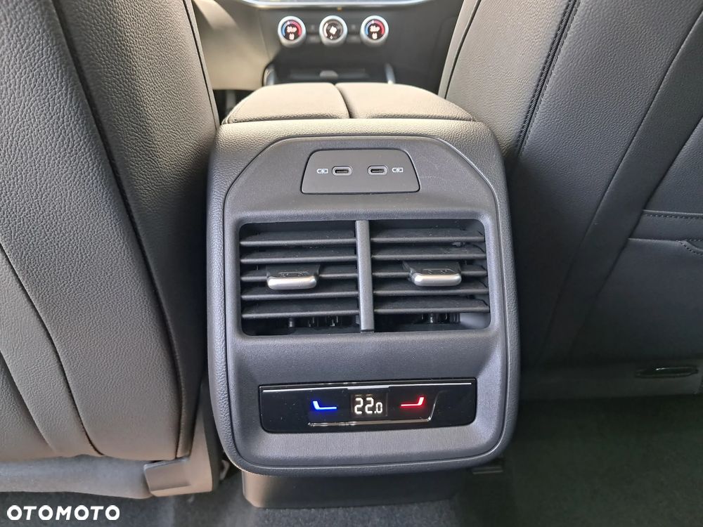 Skoda Superb 2.0 TDI SCR Selection DSG - 17