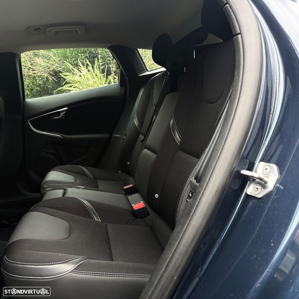 Volvo V40 1.6 D2 Momentum Eco - 7