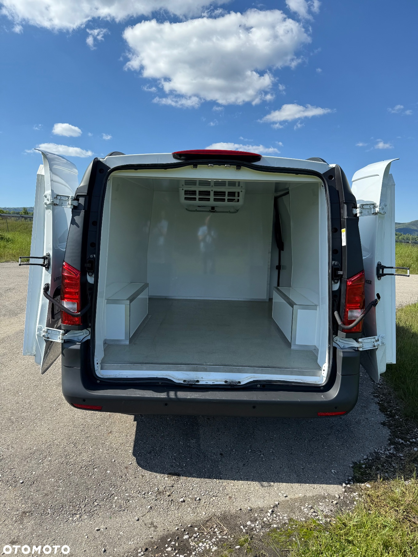Mercedes-Benz Vito - 11