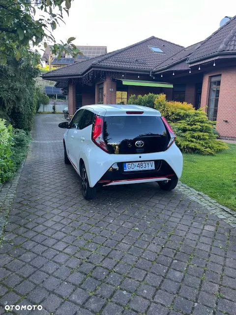 Toyota Aygo 1.0 VVT-i Color Edition - 2