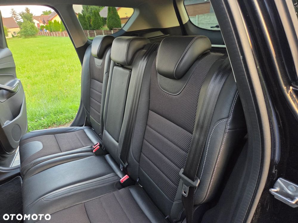 Ford Kuga 2.0 TDCi 2x4 Individual - 24
