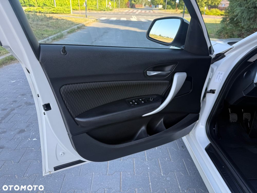 BMW Seria 1 116d EfficientDynamics Edition - 21