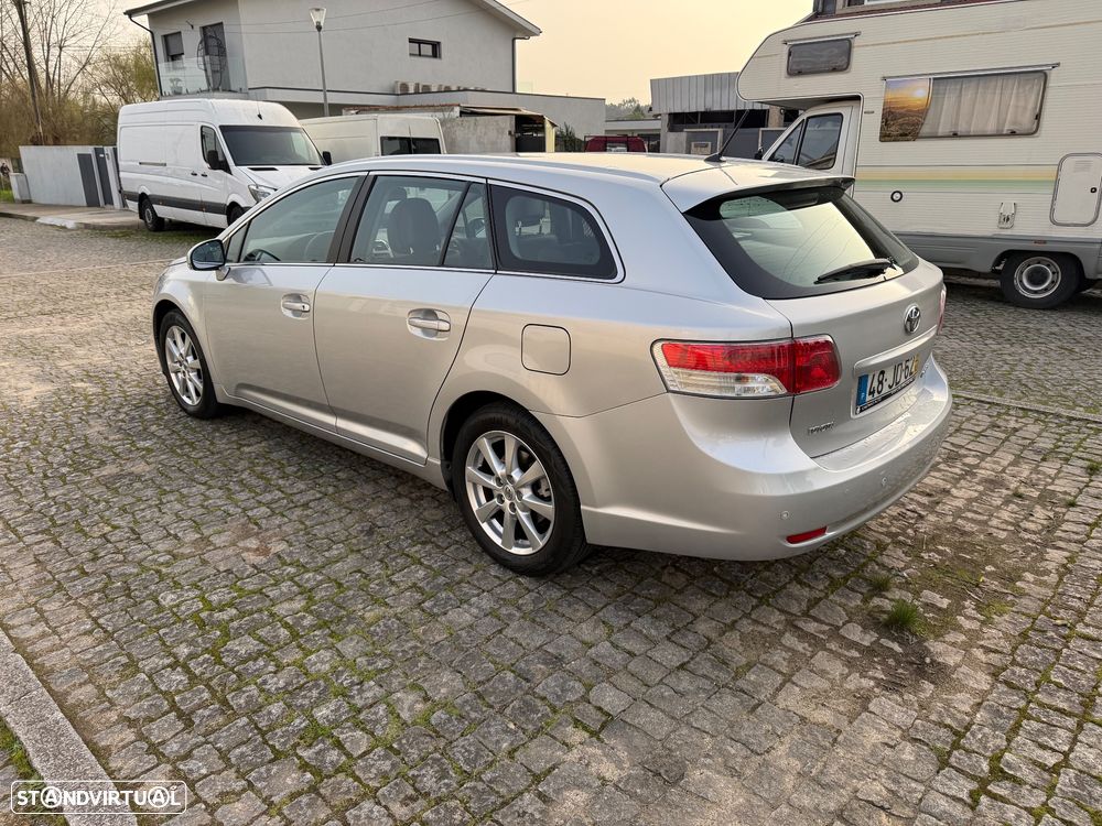 Toyota Avensis SW 2.2 D-4D Ex.+Pele+GPS - 6