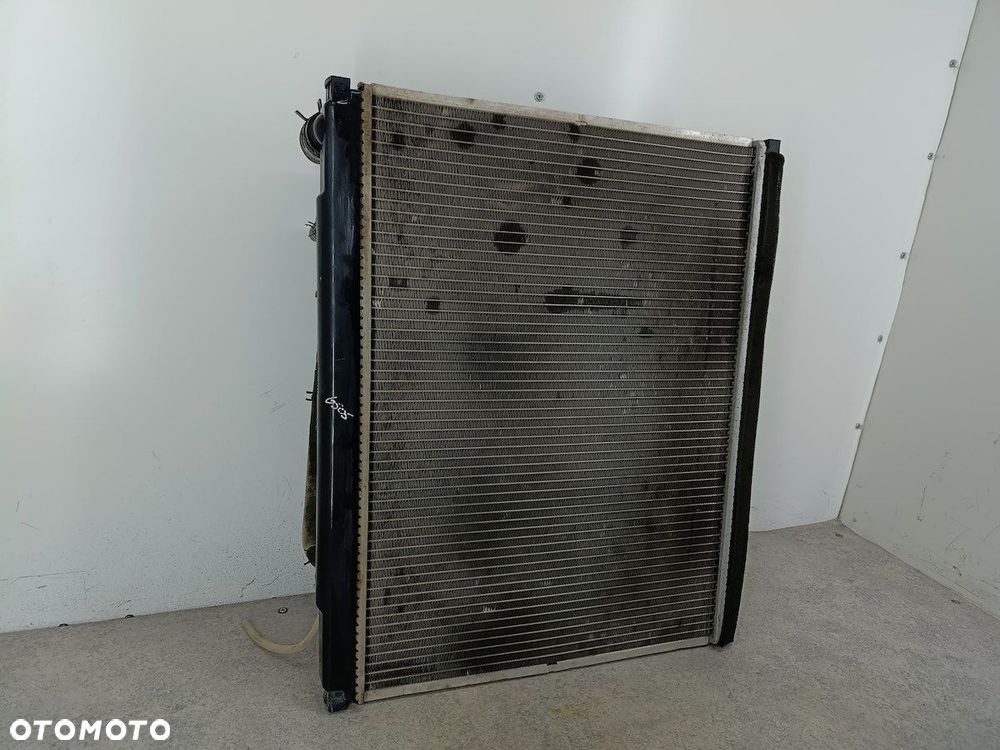 CHŁODNICA WODY AUTOMAT KIA SORENTO I 2.5 CRDI - 5