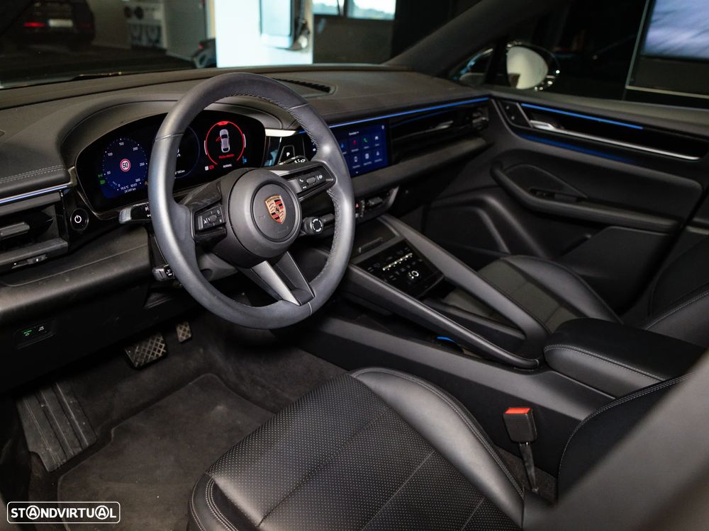 Porsche Macan Electric - 19