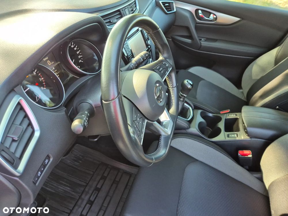 Nissan Qashqai 1.3 DIG-T N-Connecta - 17