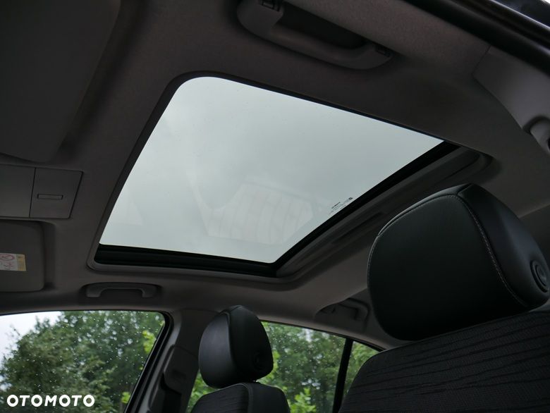 Opel Corsa 1.4 16V Innovation - 10