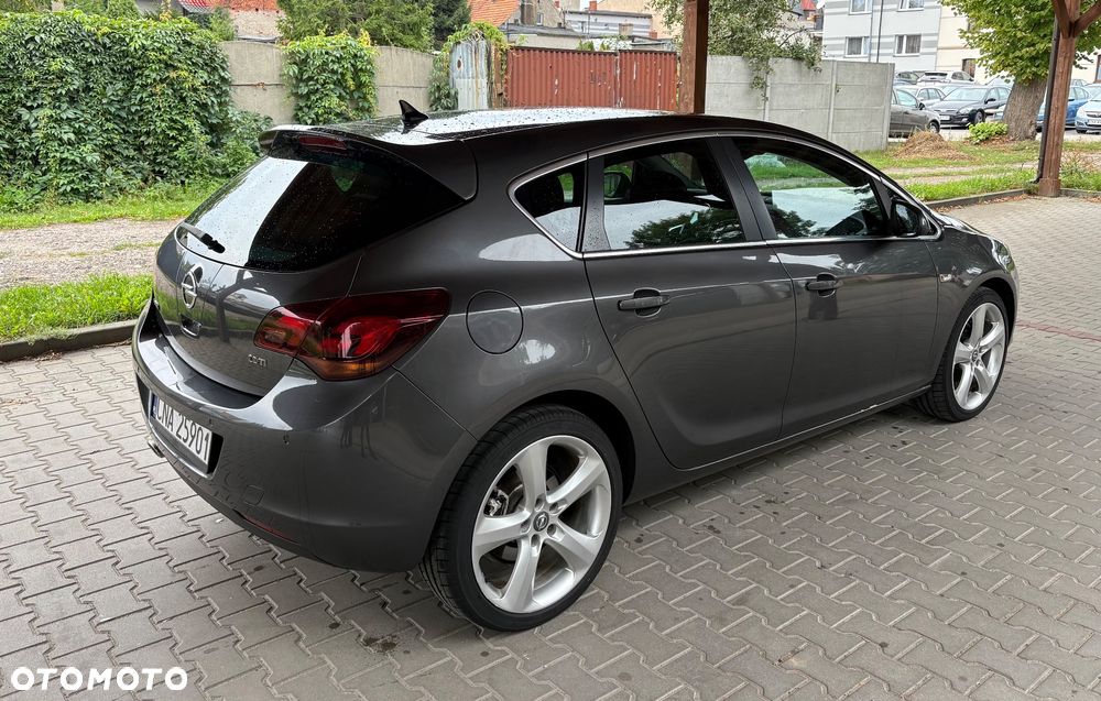 Opel Astra 2.0 CDTI DPF - 4